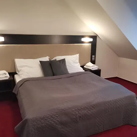 Monde 4* Uherský Brod