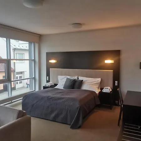 מלון Monde Uherský Brod