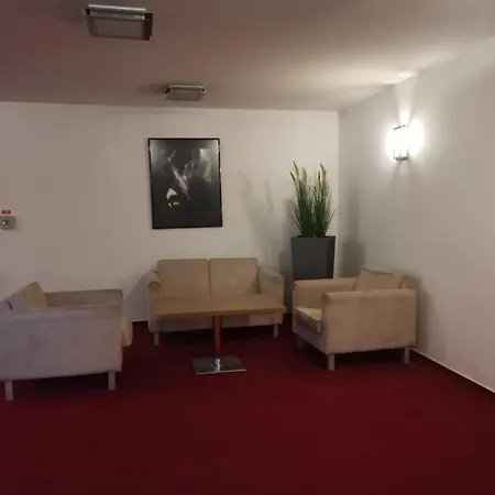 Monde Hotel
