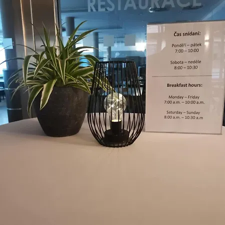 Monde Hotel