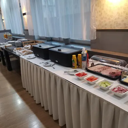 Monde Hotel 4*