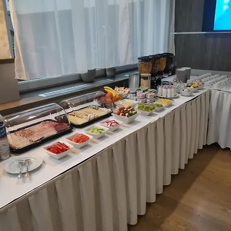 Monde מלון Uherský Brod