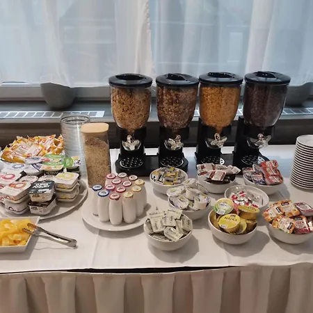 מלון Monde Uherský Brod