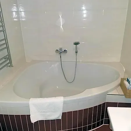 Monde 4* Uherský Brod