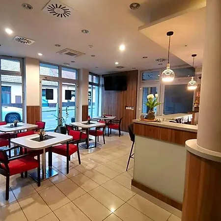Hotel Monde