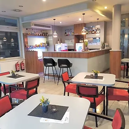 Hotel Monde