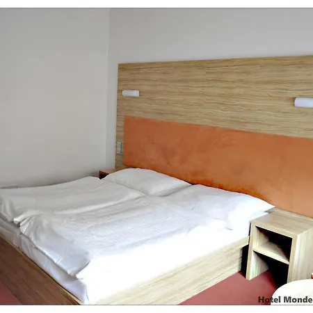 Monde מלון Uherský Brod