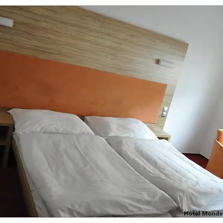 Monde Hotel
