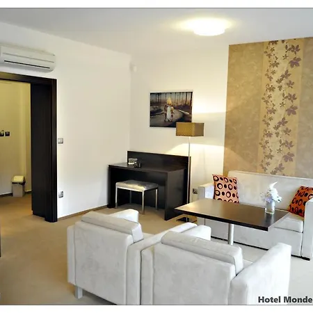 Monde Hotel